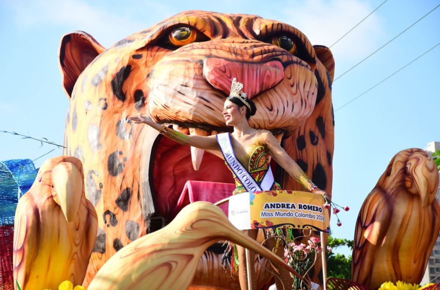 “Riqueza artesanal del Atlántico”, la carroza de la Gobernación que deslumbró en el Carnaval de Barranquilla