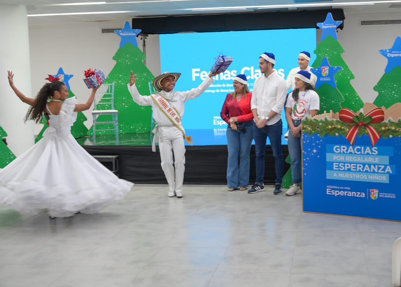 Atlantico Llevar esperanza en Navidad a los ninos damnificados