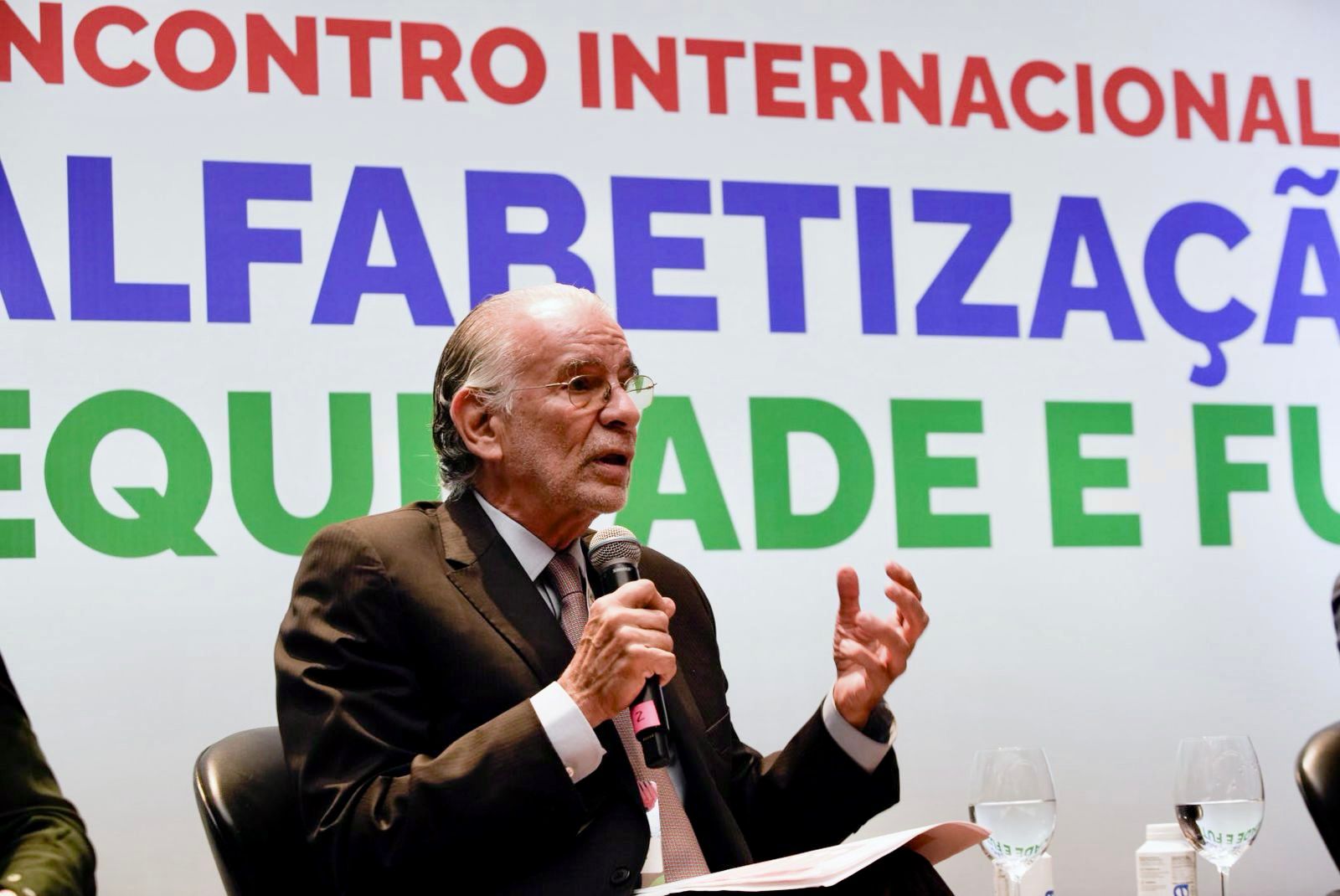 “La alfabetización y la alimentación escolar tiene que ser un derecho de toda Latinoamérica”: gobernador Verano en Foro educativo en Brasil “La alfabetización y la alimentación escolar tiene que ser un derecho de toda Latinoamérica”: gobernador Verano en Foro educativo en Brasil