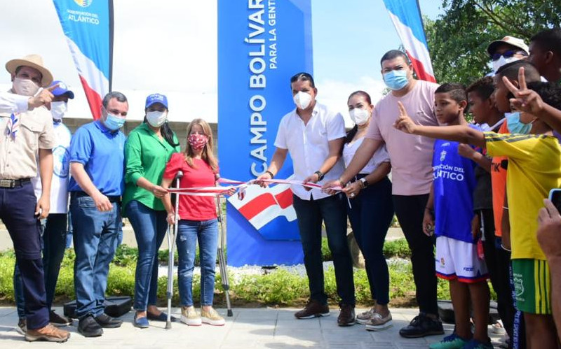 Fotografía Gobernadora Elsa noguera inaugurando Parque en Municipio del Atlántico