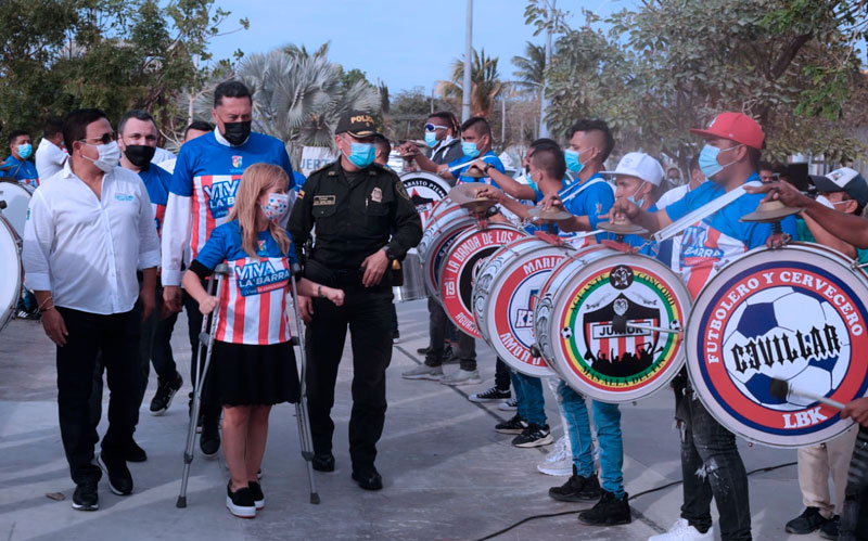 Fotografía Gobernadora con Barristas del junior