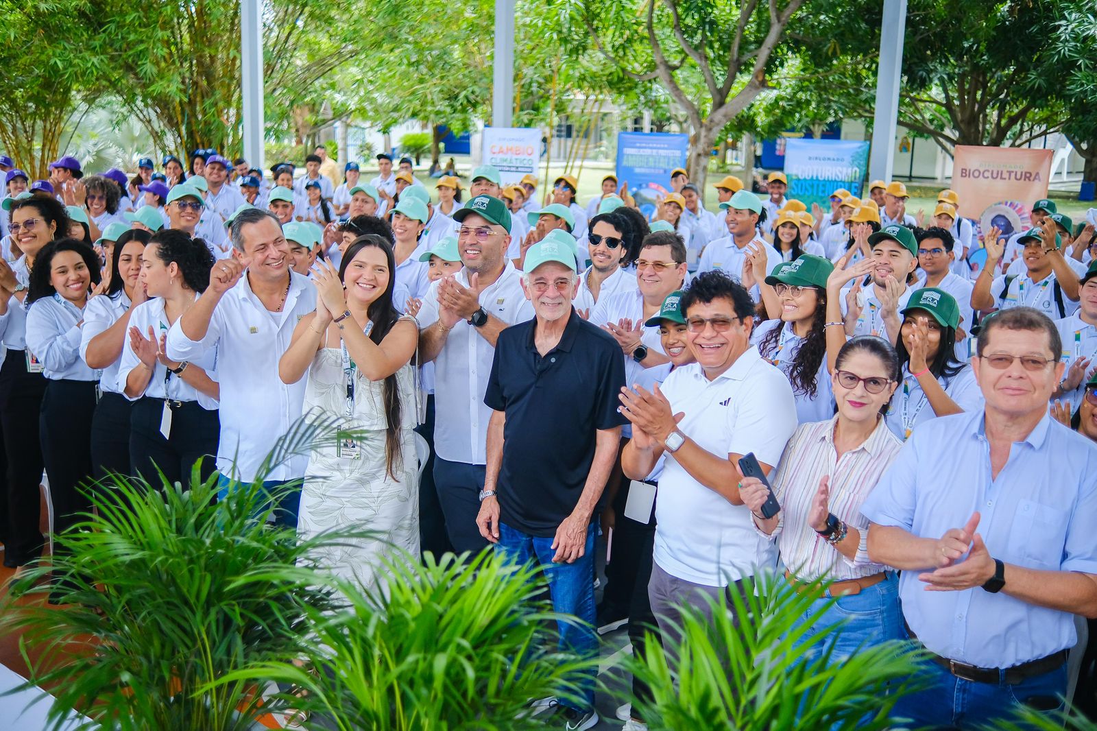 Gobernador Eduardo Verano en inicio de diplomados para jóvenes C173