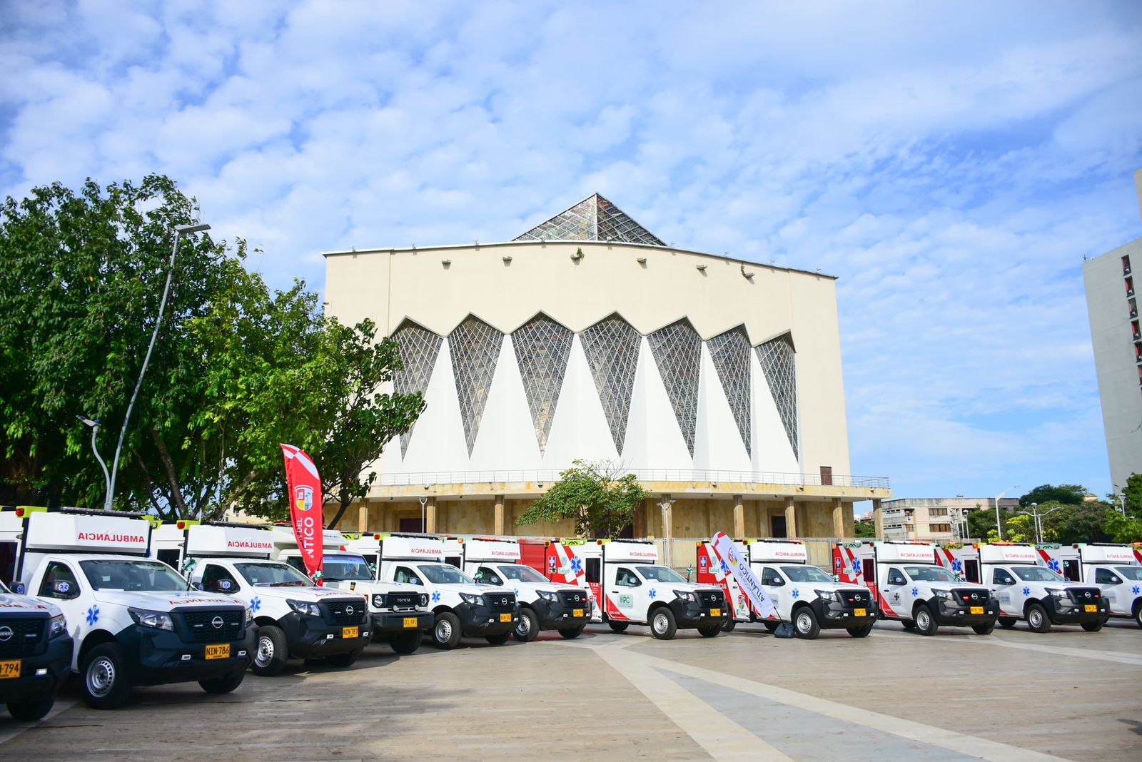 Con histórica entrega de ambulancias, Atlántico fortalece su capacidad de respuesta en salud Con histórica entrega de ambulancias, Atlántico fortalece su capacidad de respuesta en salud