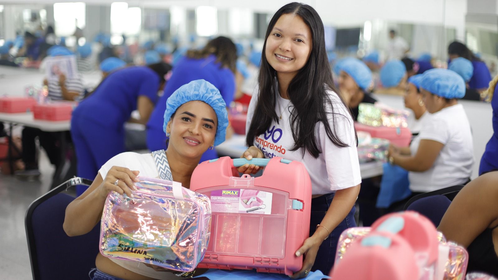 Mujeres integrantes del programa yo emprendo yo facturo