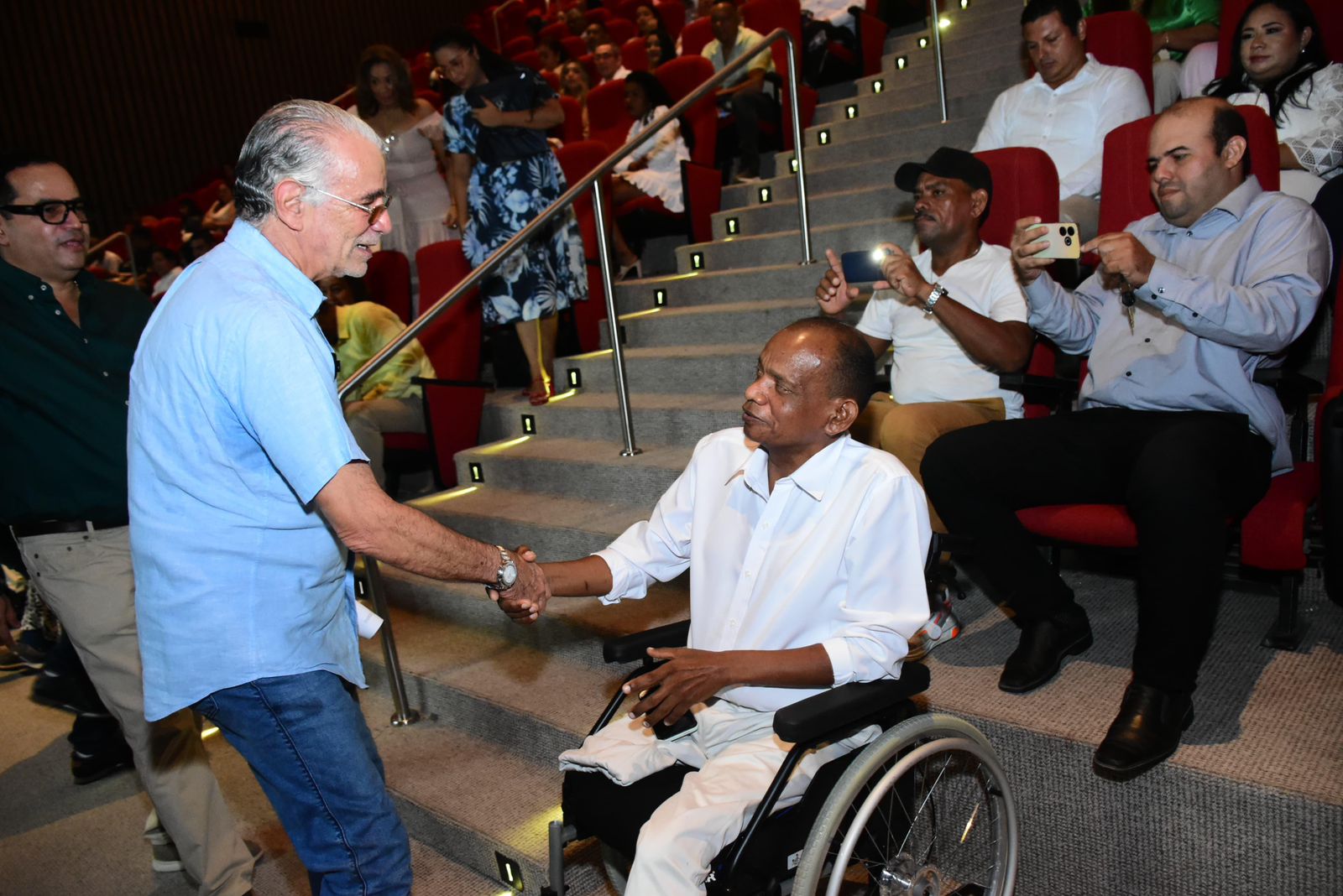 Se gradúan en Política e Inclusión Social en el Atlántico 140 cuidadores, líderes y personas con discapacidad Se gradúan en Política e Inclusión Social en el Atlántico 140 cuidadores, líderes y personas con discapacidad