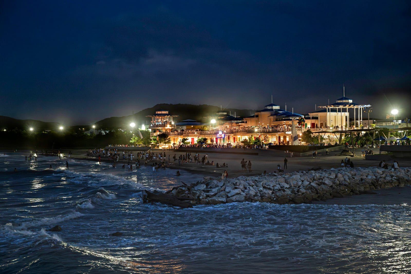 Muelle 1888, vista de noche c43