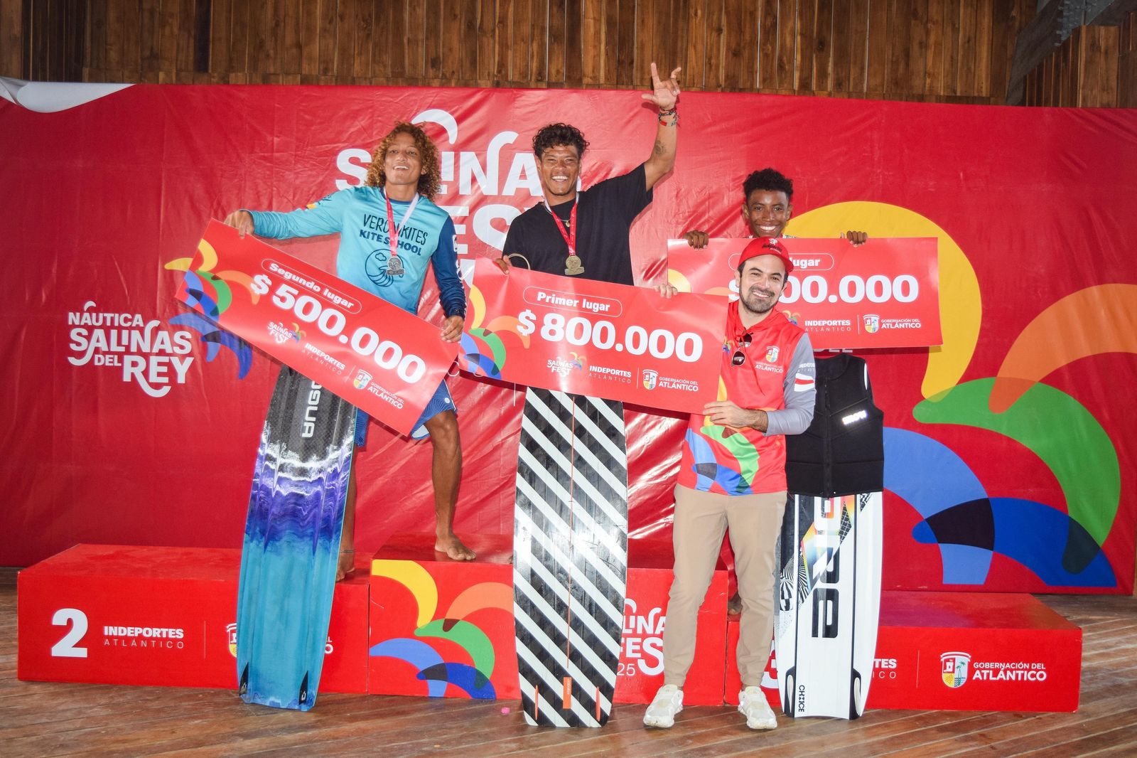 Ivan Urquijo en premiación de Salinas Fest c50