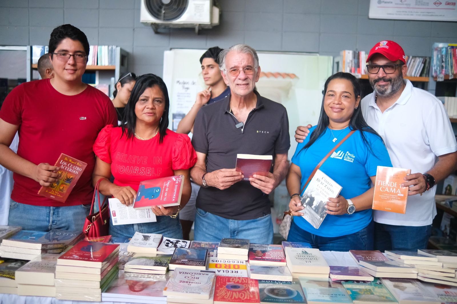 Santo Tomás celebra la literatura con la Feria del Libro ‘Palabras al Corazón’