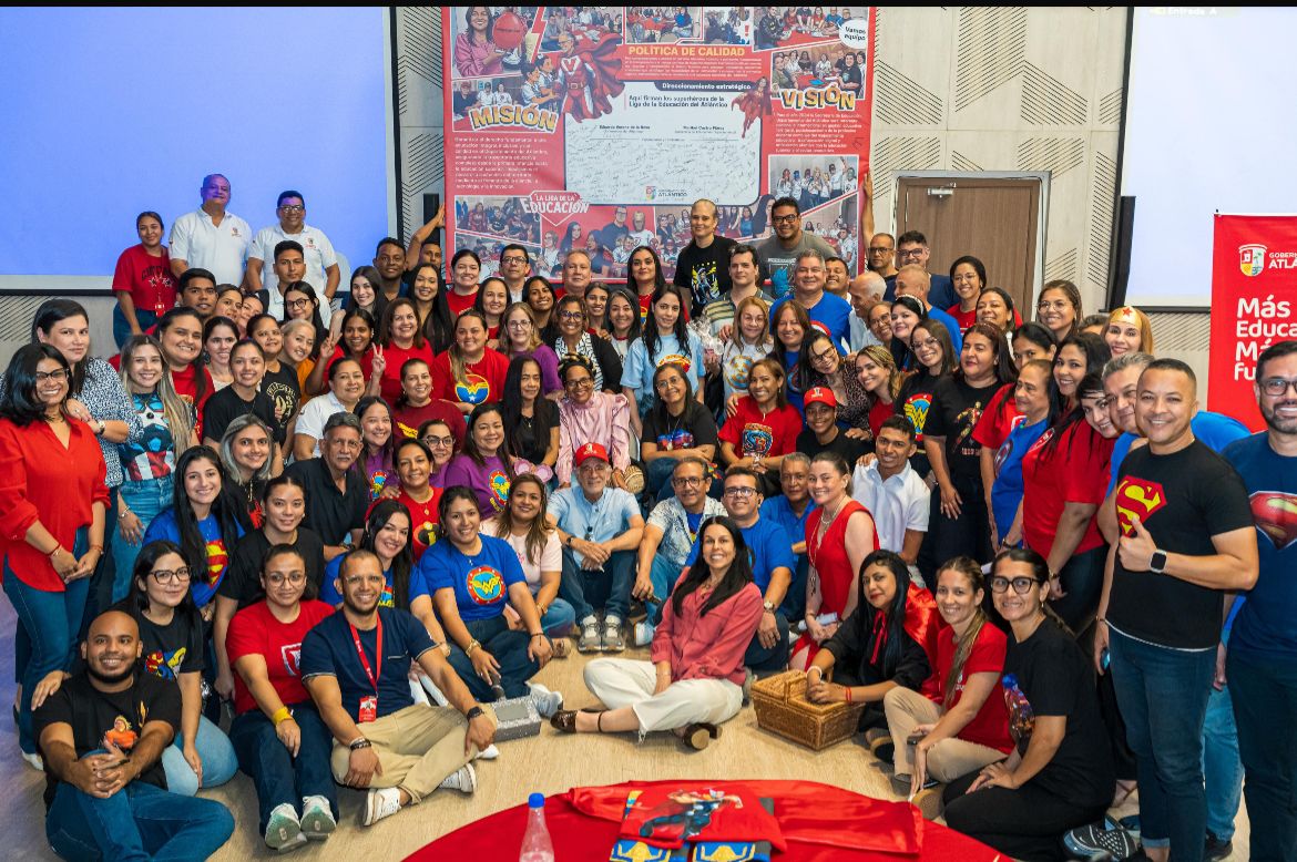 Con capa de superhéroes y visión de futuro, Atlántico renueva su hoja de ruta educativa Con capa de superhéroes y visión de futuro, Atlántico renueva su hoja de ruta educativa