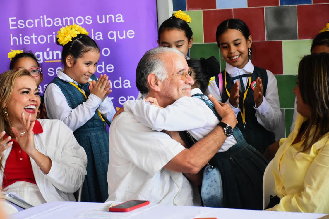“El Caribe aprende a leer”: gobernador Verano lidera cruzada para cerrar brechas en alfabetización infantil “El Caribe aprende a leer”: gobernador Verano lidera cruzada para cerrar brechas en alfabetización infantil