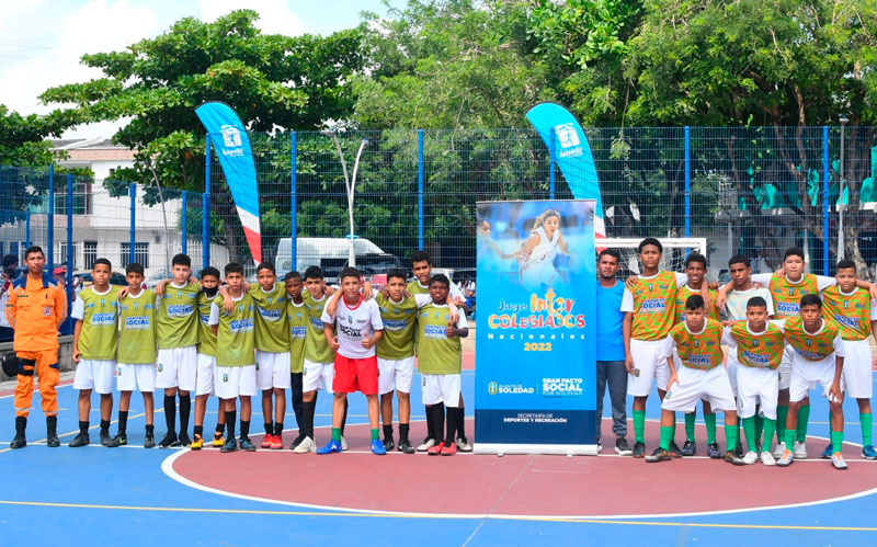 Fotografía deportistas participantes Intercolegiales
