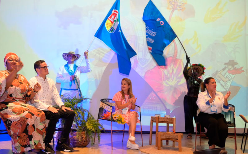 Fotogrfia de la gobernadora Elsa Noguera instalando el Congreso Atlántico CREA