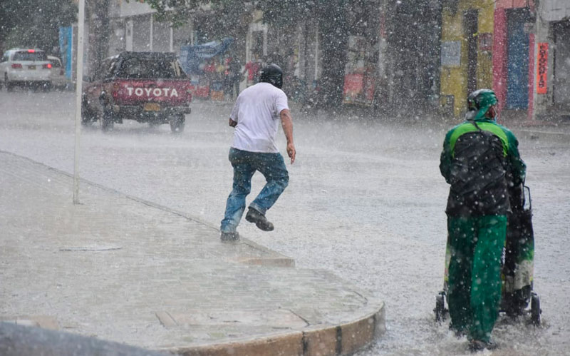 Fotografía de fuerte lluvia