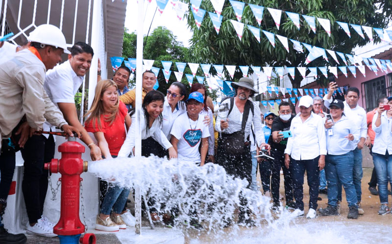 Fotogrfaia inauguración del acueducto de El Centro y El Carmen