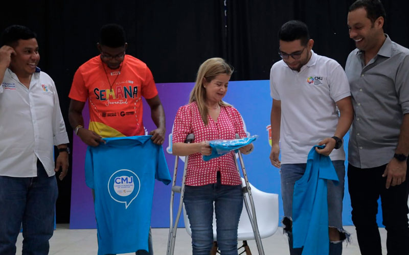 Fotografía de la gobernadora en Galapa Caravana de la Juventud