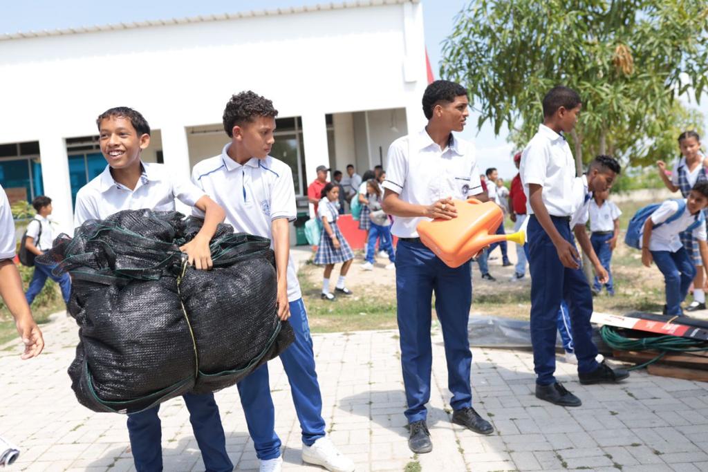 Atlantico 17 colegios  construiran Ecoviveros