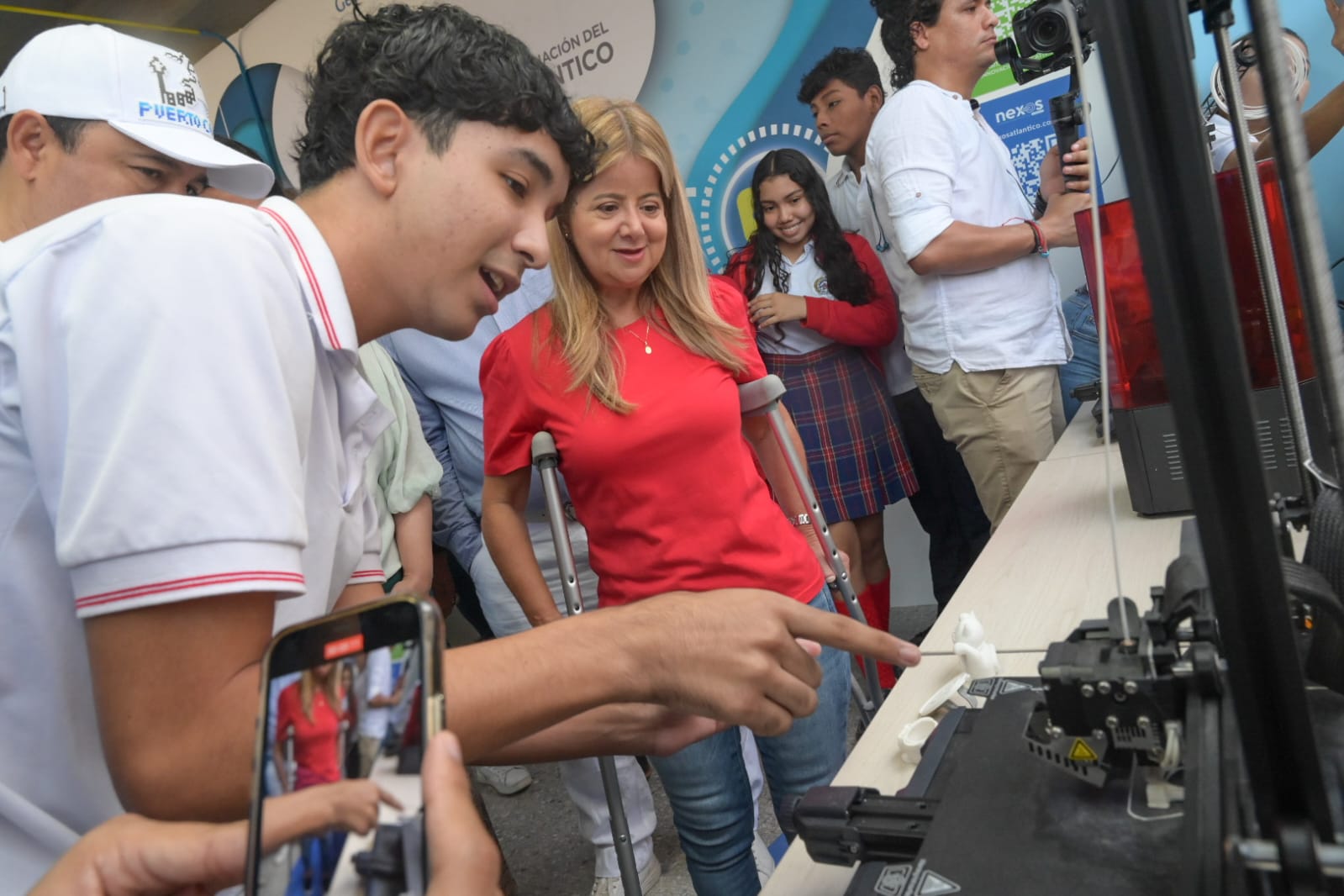 Atlantico Gobernadora inicio la entrega de cinco laboratorios de innovacion y co-creacion pa