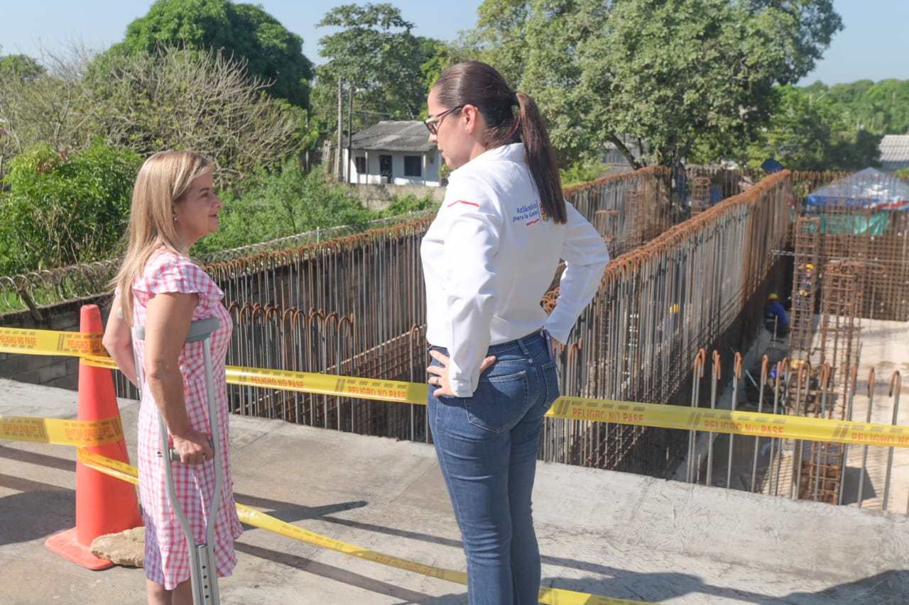 El proyecto contempla la construcción de tres sistemas de almacenamiento, con capacidad de 3.100 metros cúbicos cada uno y más de 52 kilómetros de redes de conducción y distribución. Atlantico Molinero y Colombia corregimientos que tendran agua