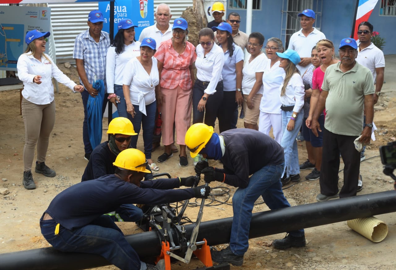 Atlantico construccion del alcantarillado barrio El Esfuerzo de Soledad