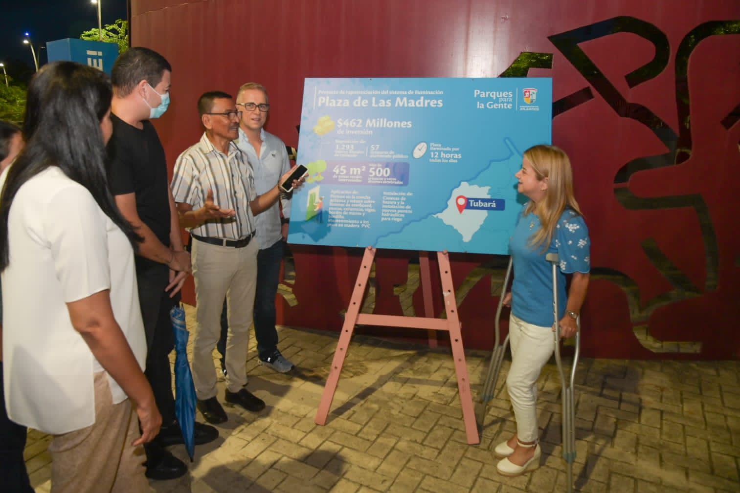 entregó la iluminación y mejoramiento integral de la Plaza de las Madres, en el municipio de Tubará, ejecutados dentro del plan de mantenimiento de ‘Parques para la Gente’. Atlantico nuevo alumbrado publico en la Plaza de las Madres de Tubara