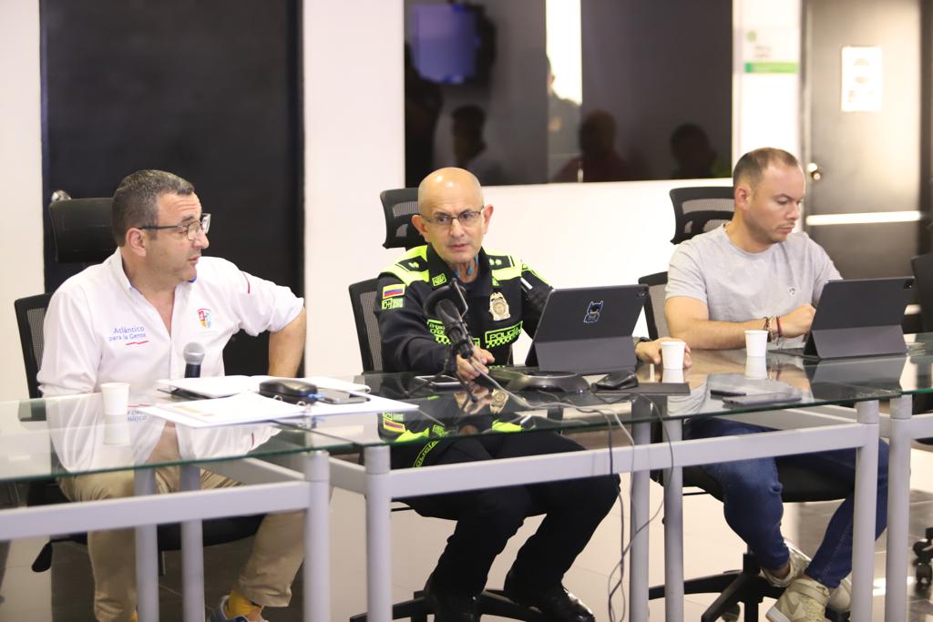 Se asignarán 100 policías, que se suman a los 400 que ya habían sido asignados por el mando de la Policía, para operativos de vigilancia ante posibles retaliaciones. Atlantico patrullajes y operativos de Policia y Ejercito
