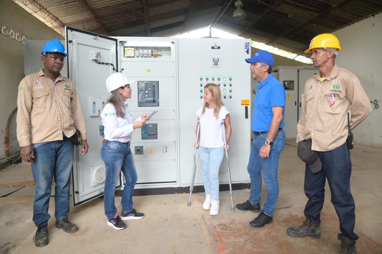 nuevo sistema eléctrico y cuatro tableros que se instalaron en la casa de bombas del distrito de riego de Repelón, para que los cultivos tengan siempre agua. Atlantico sistema electrico del distrito de riego de Repelon