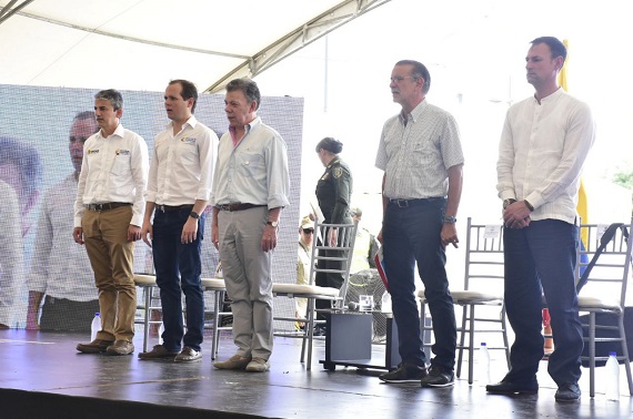Presidente Santos le entrega al Atlántico las orejas de las carreras 53 y 51B en la Circunvalar