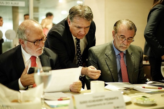 Gobernadores y Gobierno central pactan solución al decreto que afecta rentas de Departamentos