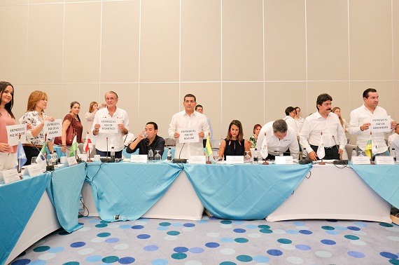 Gobernadores anuncian entrega del Programa de Alimentación Escolar (PAE) al Gobierno Nacional