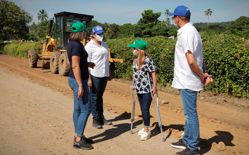 Arrancan las obras de mejoramiento de la vía Santa Cruz – Socavones -Pendales, en Luruaco