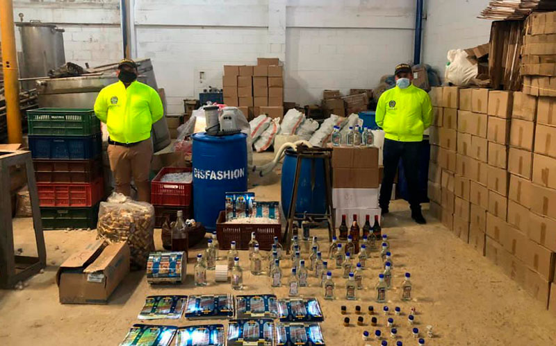 Gobernación del Atlántico apoyó operativo que desarticuló banda dedicada al tráfico de licor adulterado