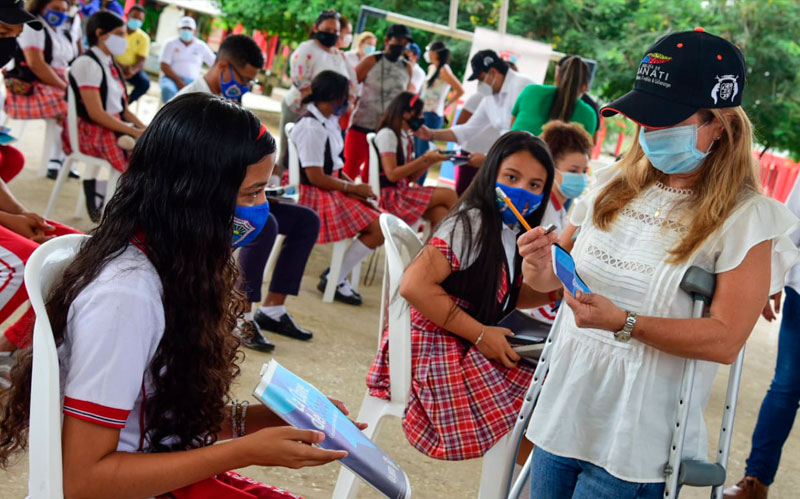 "Desde el primer día de nuestro gobierno estamos trabajando por mejorar la calidad educativa": Elsa Noguera