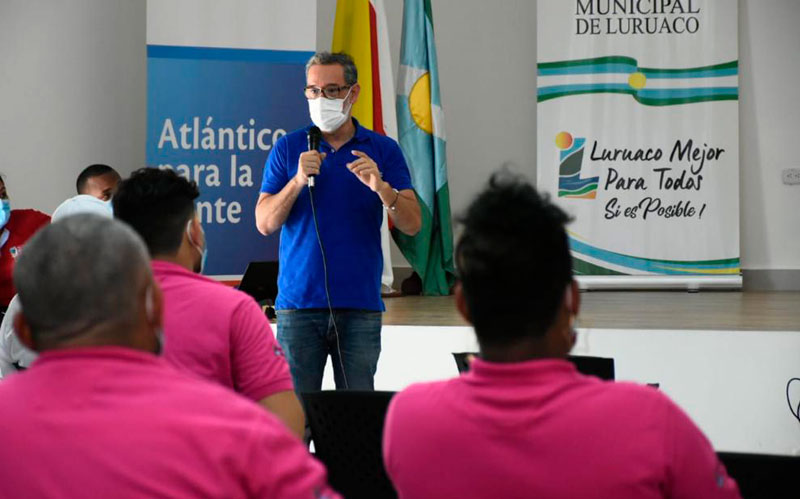 Socializan política pública para sector social LGBTI