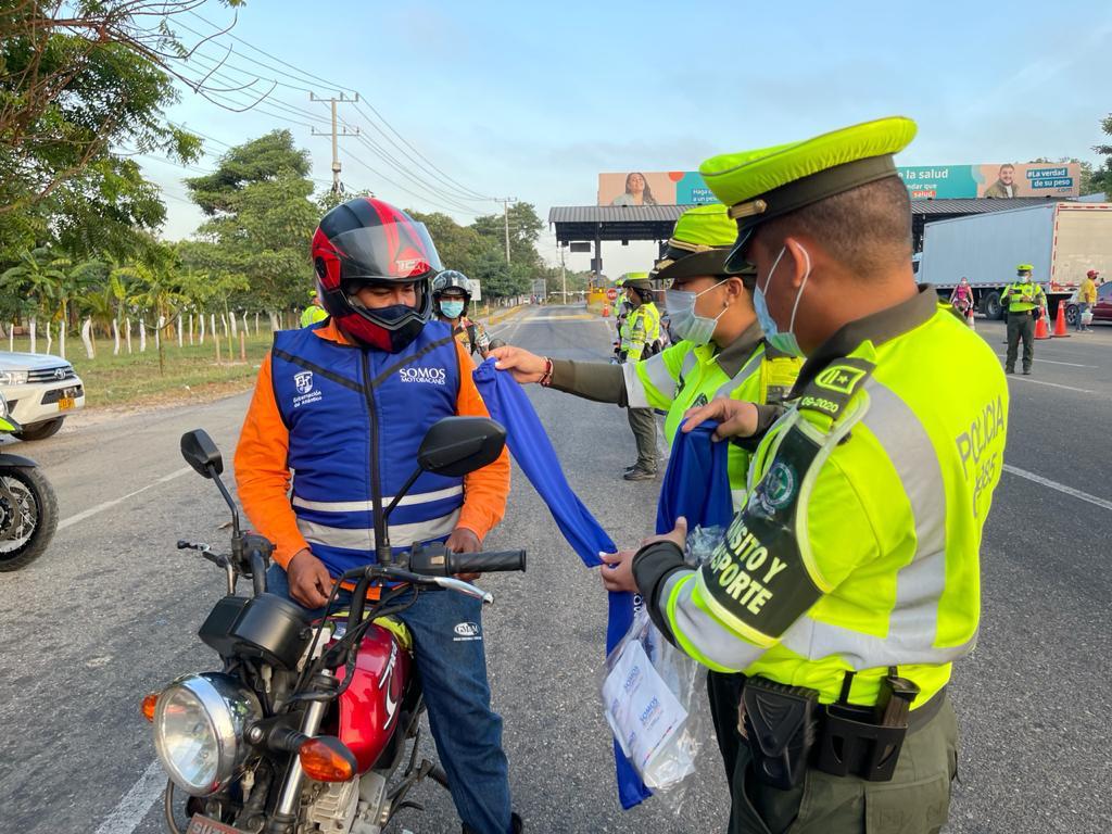 ¡Pilas, motociclistas del Atlántico! Este sábado empieza a regir la nueva normativa para el uso de cascos