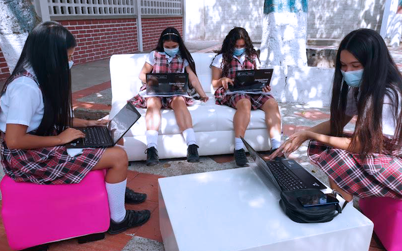 "Nuestros colegios rurales contarán con internet gratuito por 11 años": Elsa Noguera