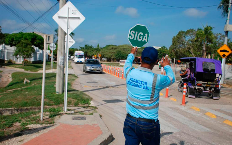 50 promotores del Tránsito del Atlántico fortalecen la seguridad vial en 17 municipios
