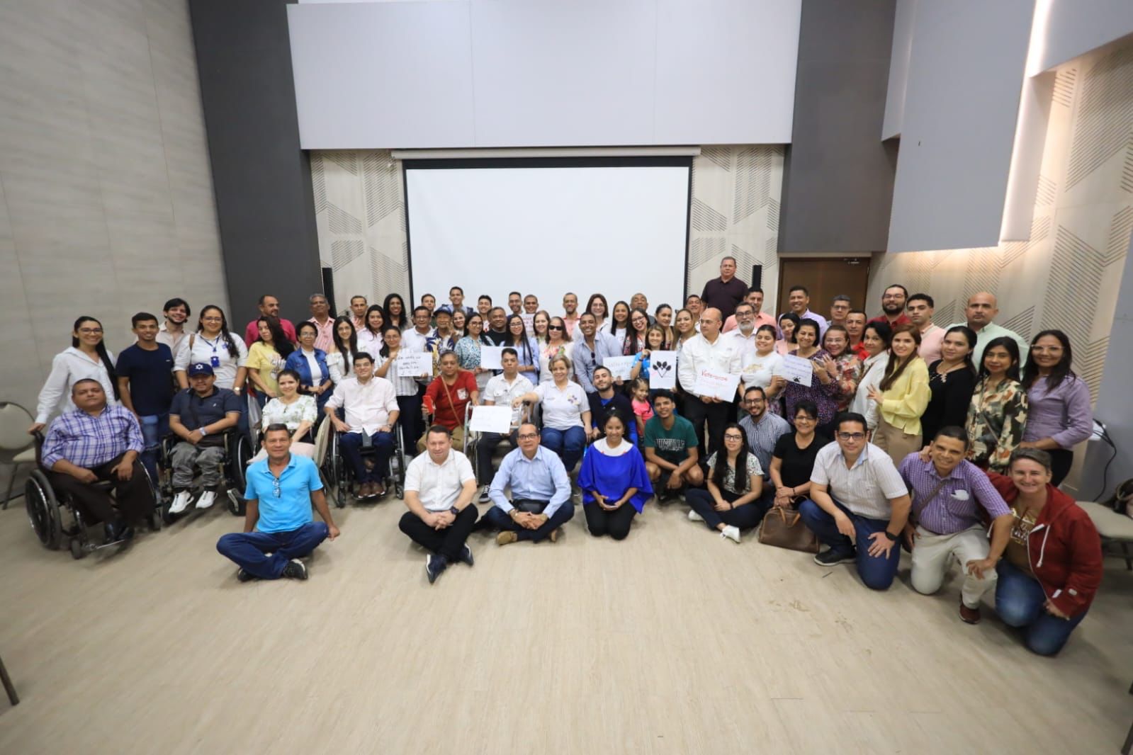 Junto con actores diferenciales, avanza la construcción del Plan de Desarrollo 'Atlántico para el Mundo' Feb-0067