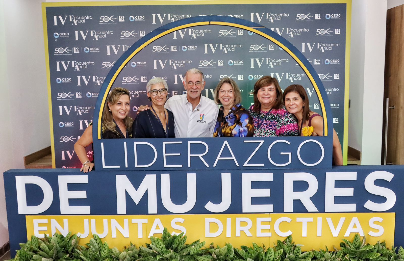 El mandatario aprovechó la instalación del IV Encuentro de la Comunidad de Liderazgo de Mujeres en Juntas Directivas para destacar el rol de ellas en el desempeño y la ejecución de proyectos de desarrollo.
