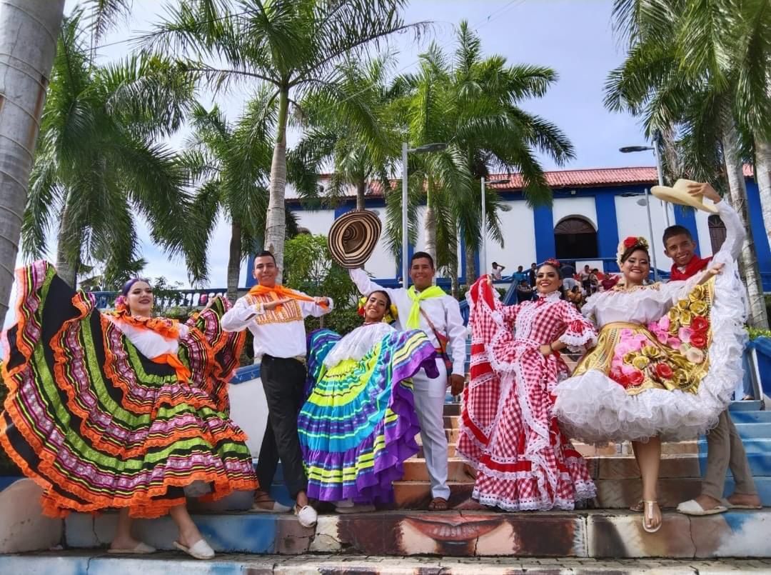 Atlántico le baila a Baranoa en el VIII Festival Nacional e Internacional de Danzas por Parejas